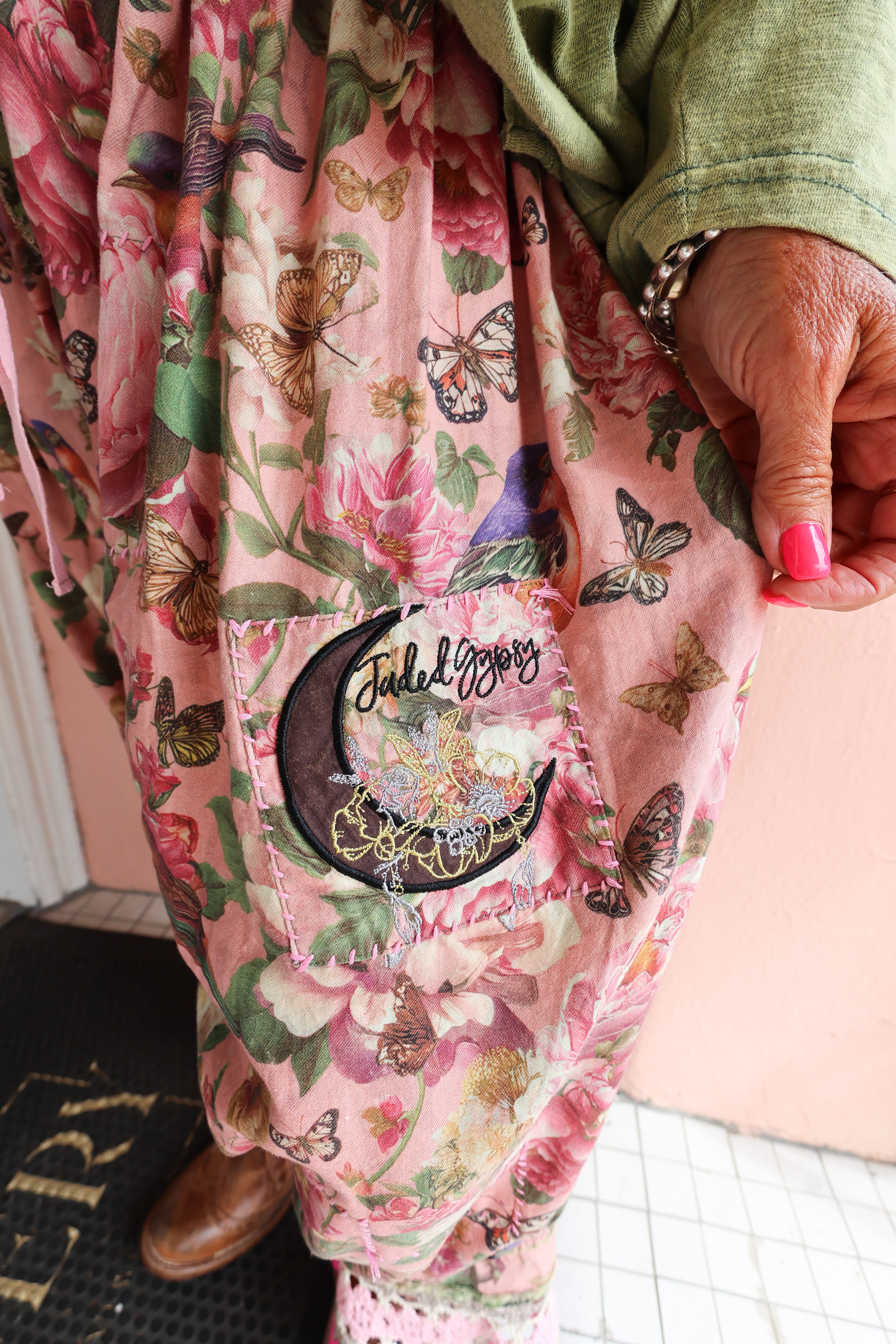 Be Free Top -Vintage Ivy - Urban Mills Boutique