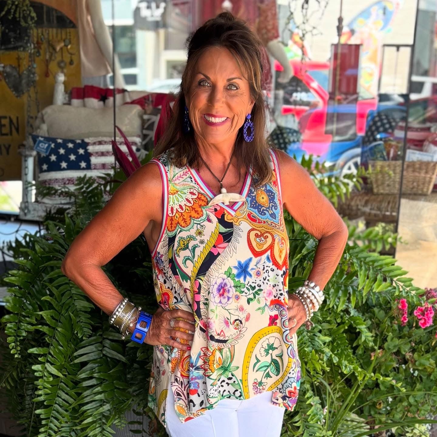 Janie V-Neck Tank - Urban Mills Boutique