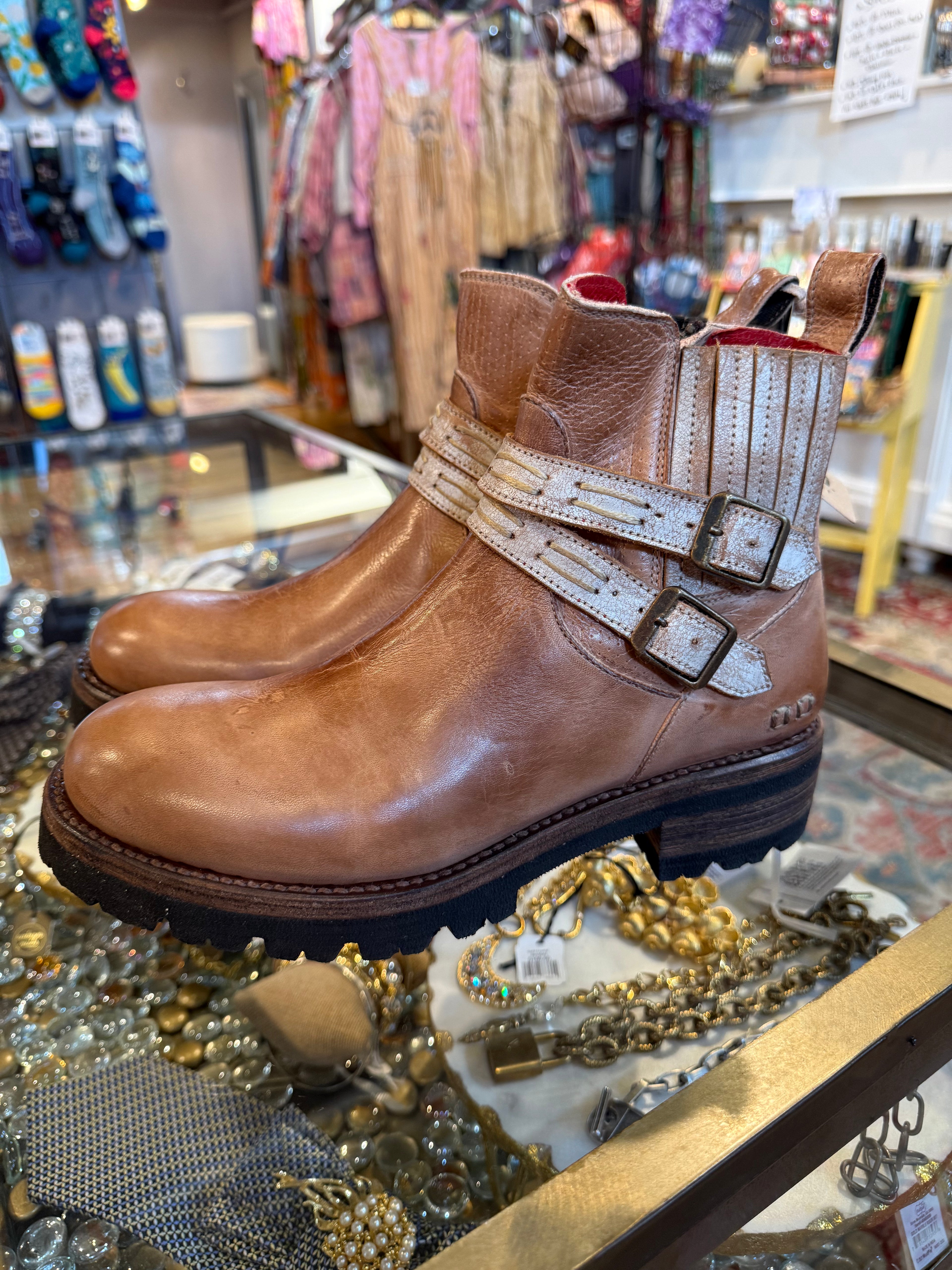 Daring- Tan Rustic/Nectar Lux - Urban Mills Boutique