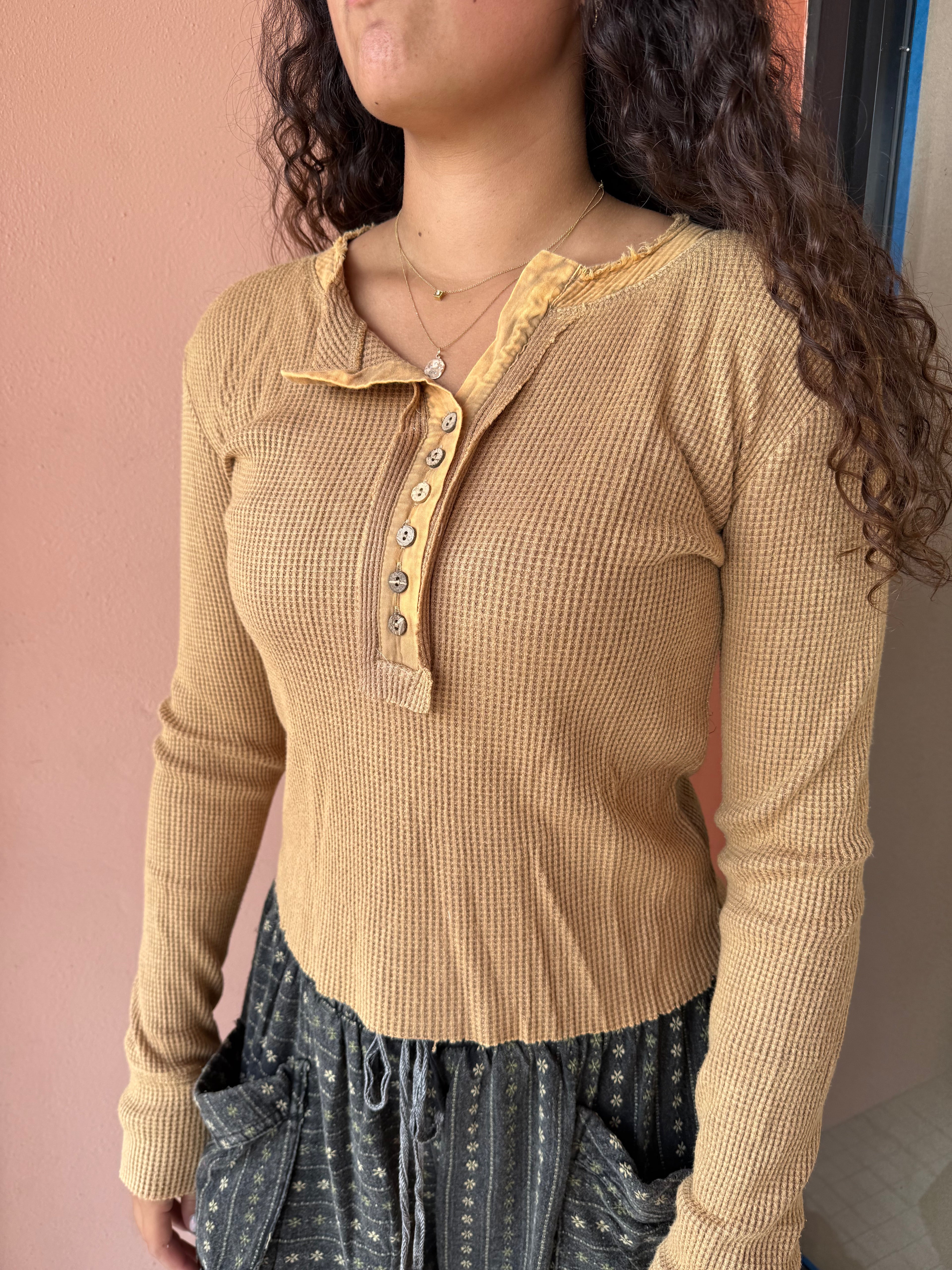 Mineral Washed Thermal Top - Coffee - Urban Mills Boutique
