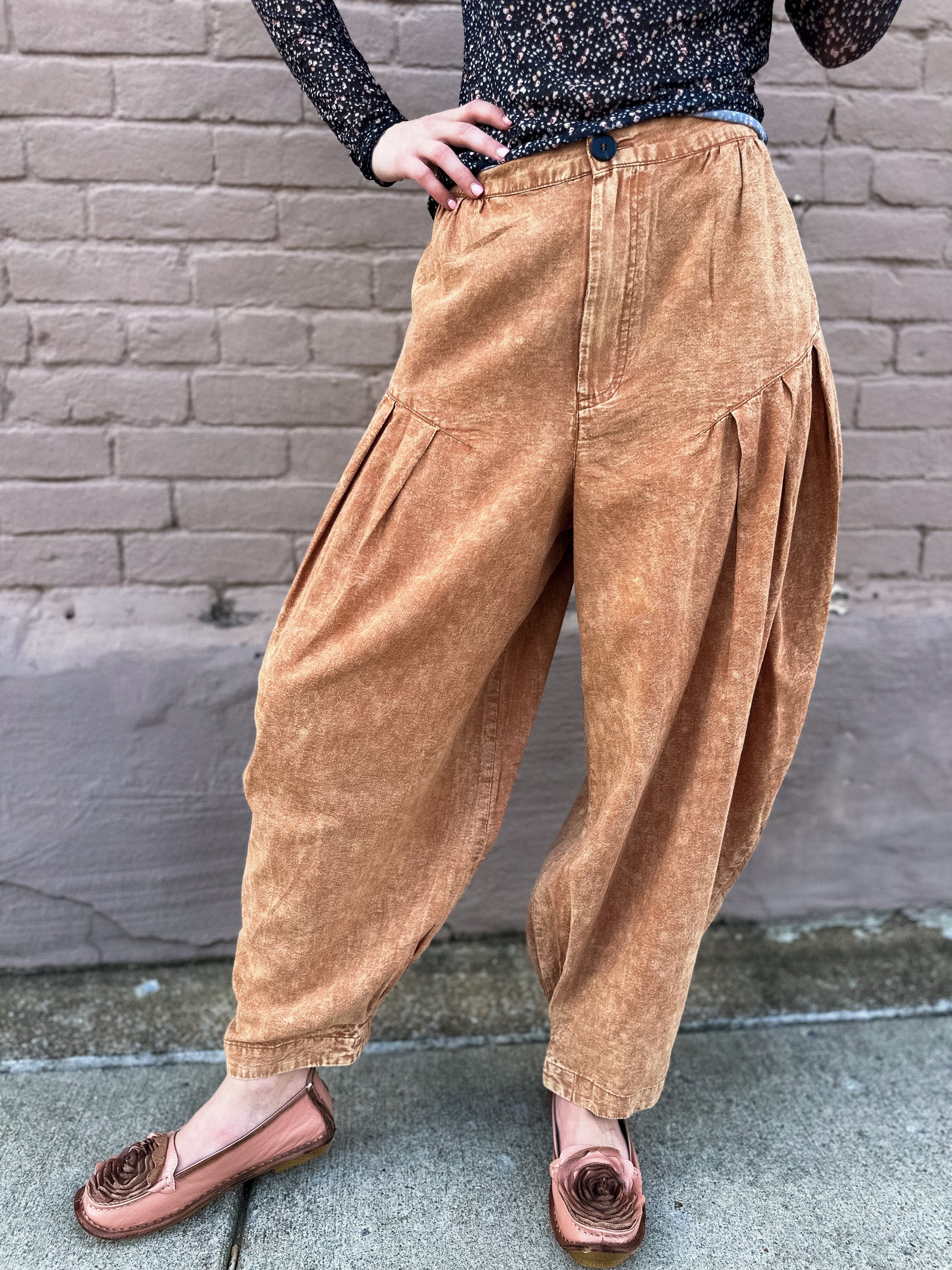 Washed Pleated Wide Leg Brick - Urban Mills Boutique