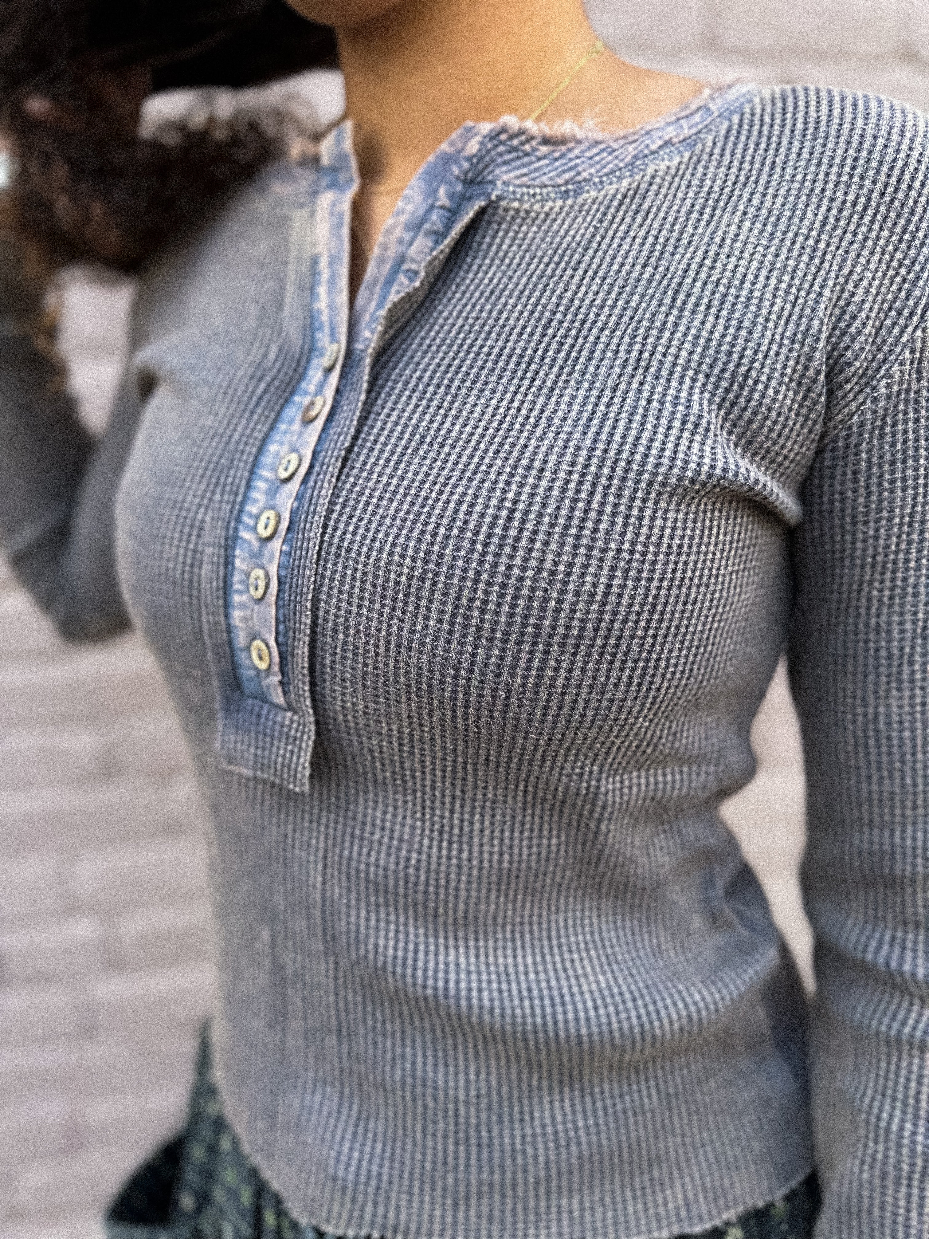 Mineral Washed Thermal Top - Charcoal - Urban Mills Boutique
