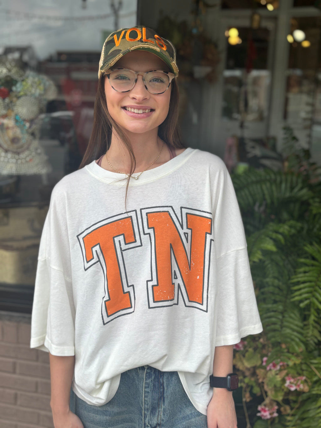 Cream TN Tee - Urban Mills Boutique