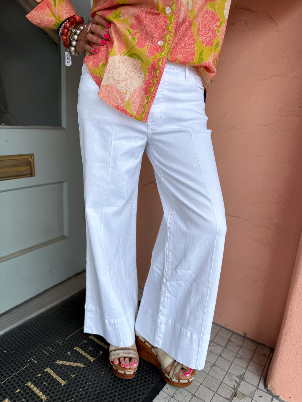 Blooms A Plenty - Urban Mills Boutique