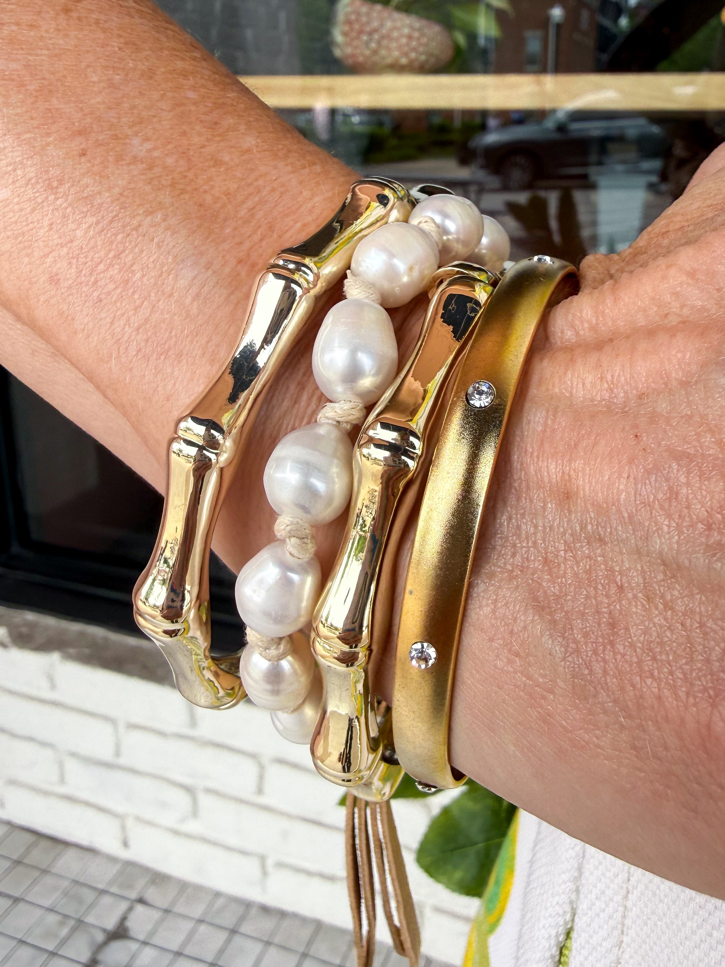 Lg Gold Bracelet - Urban Mills Boutique