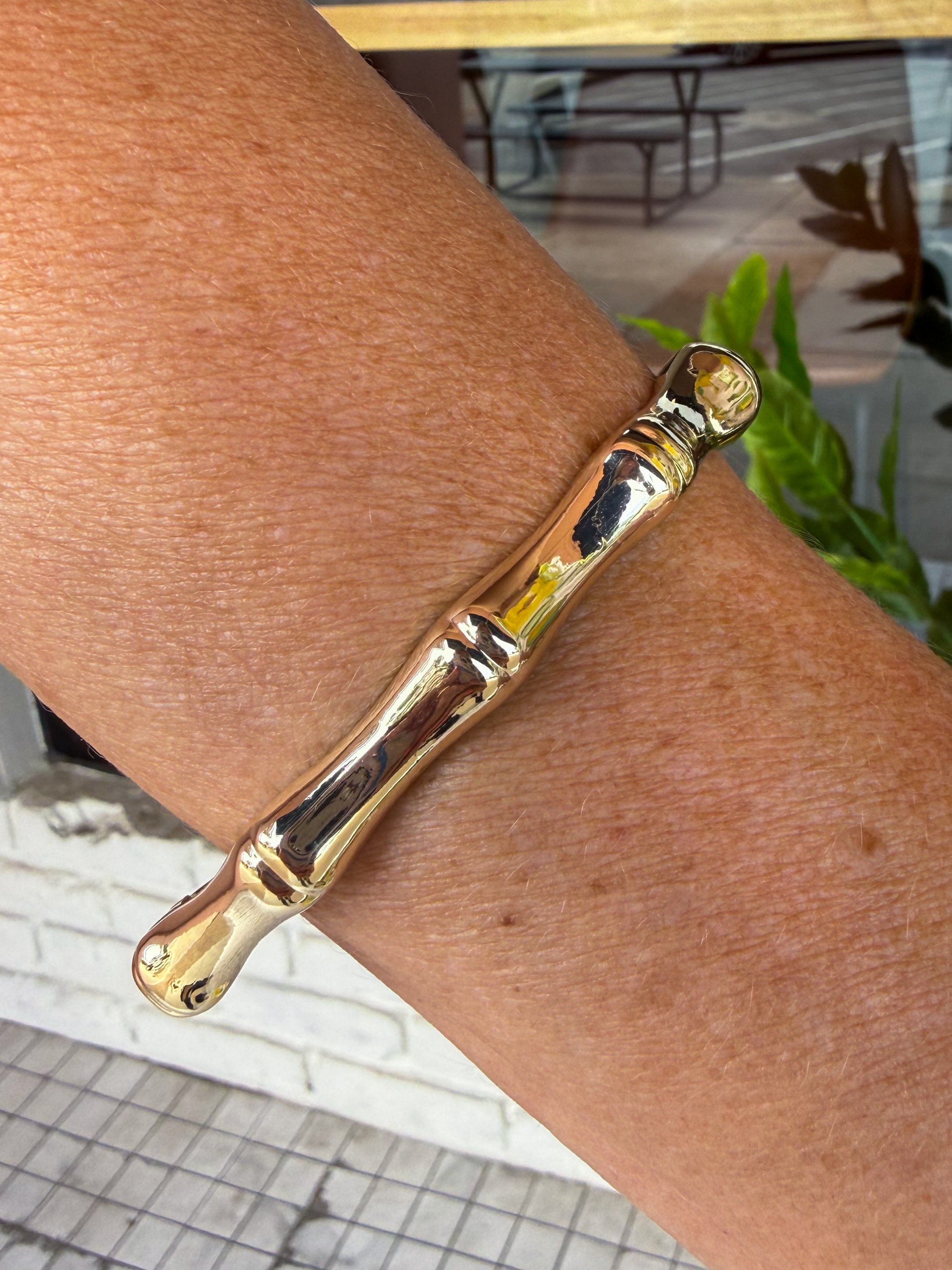 Lg Gold Bracelet - Urban Mills Boutique