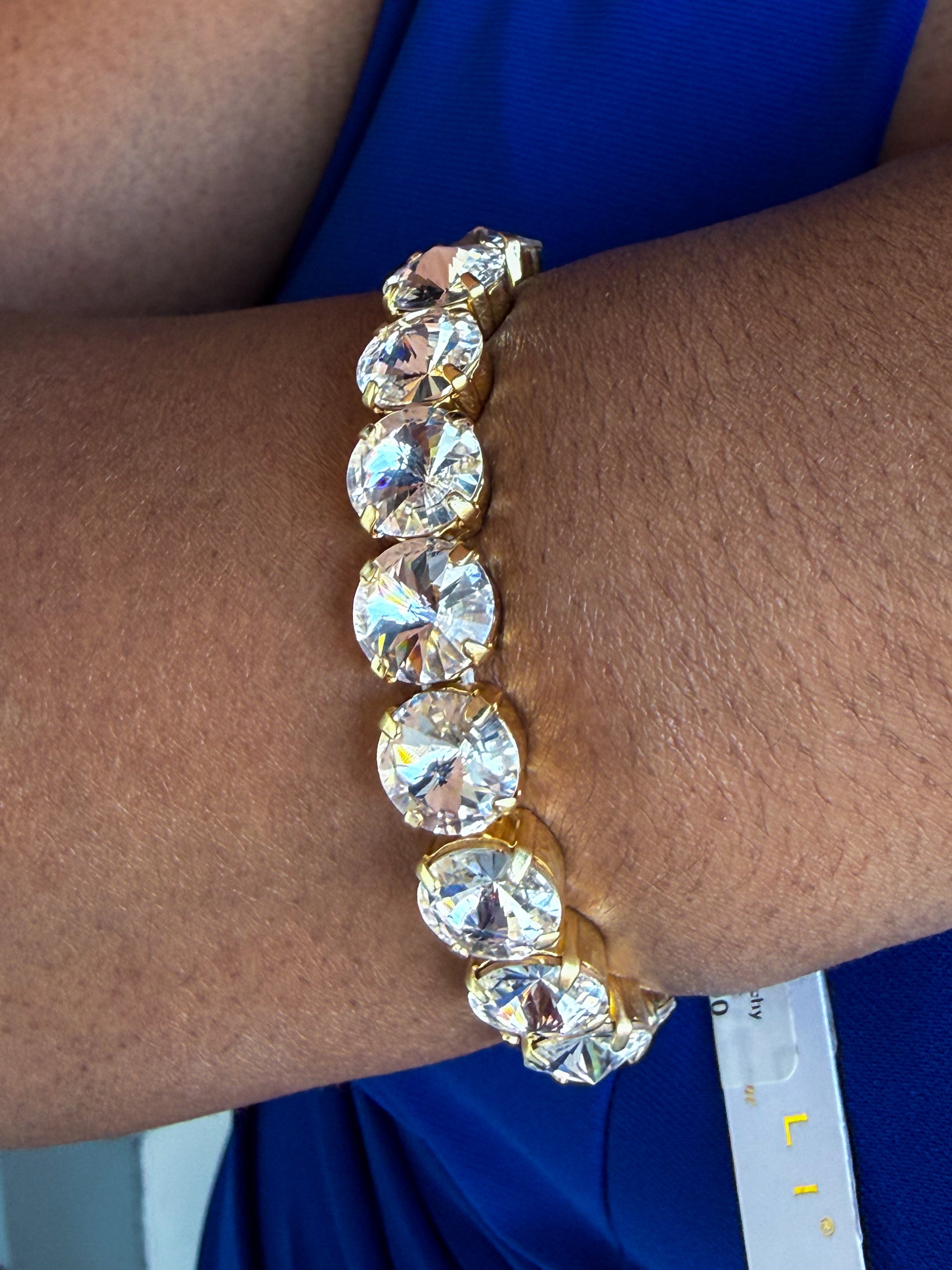 Shiny Stretchy Bracelet - Urban Mills Boutique