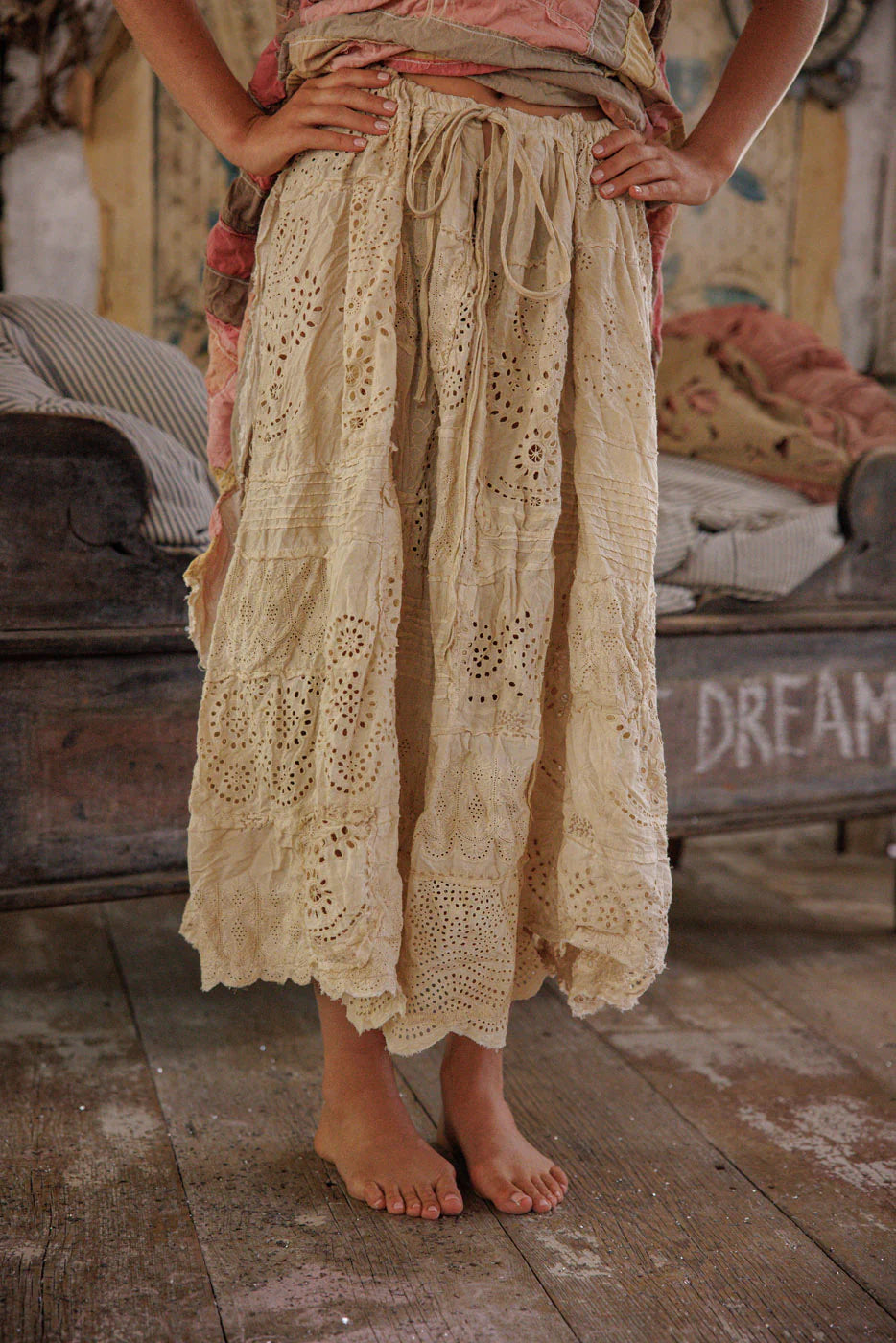 Skirt 237- Swan - Urban Mills Boutique