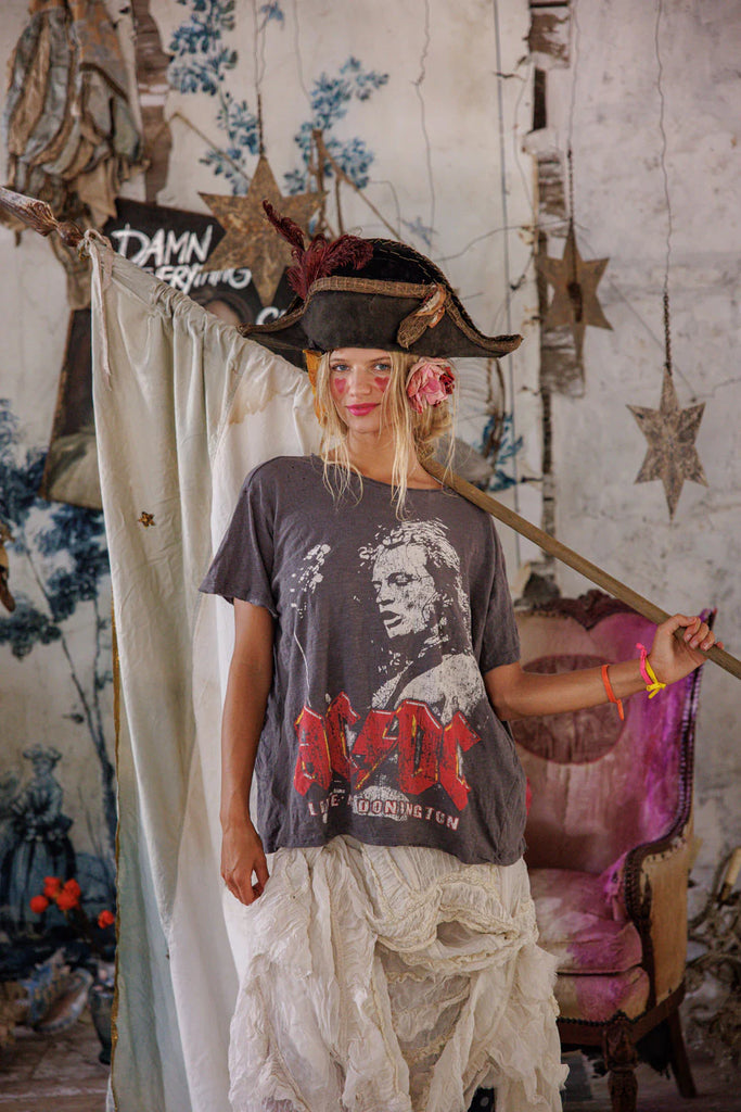 Top 2684 - Urban Mills Boutique